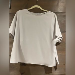 Uniqlo grey top. Size S